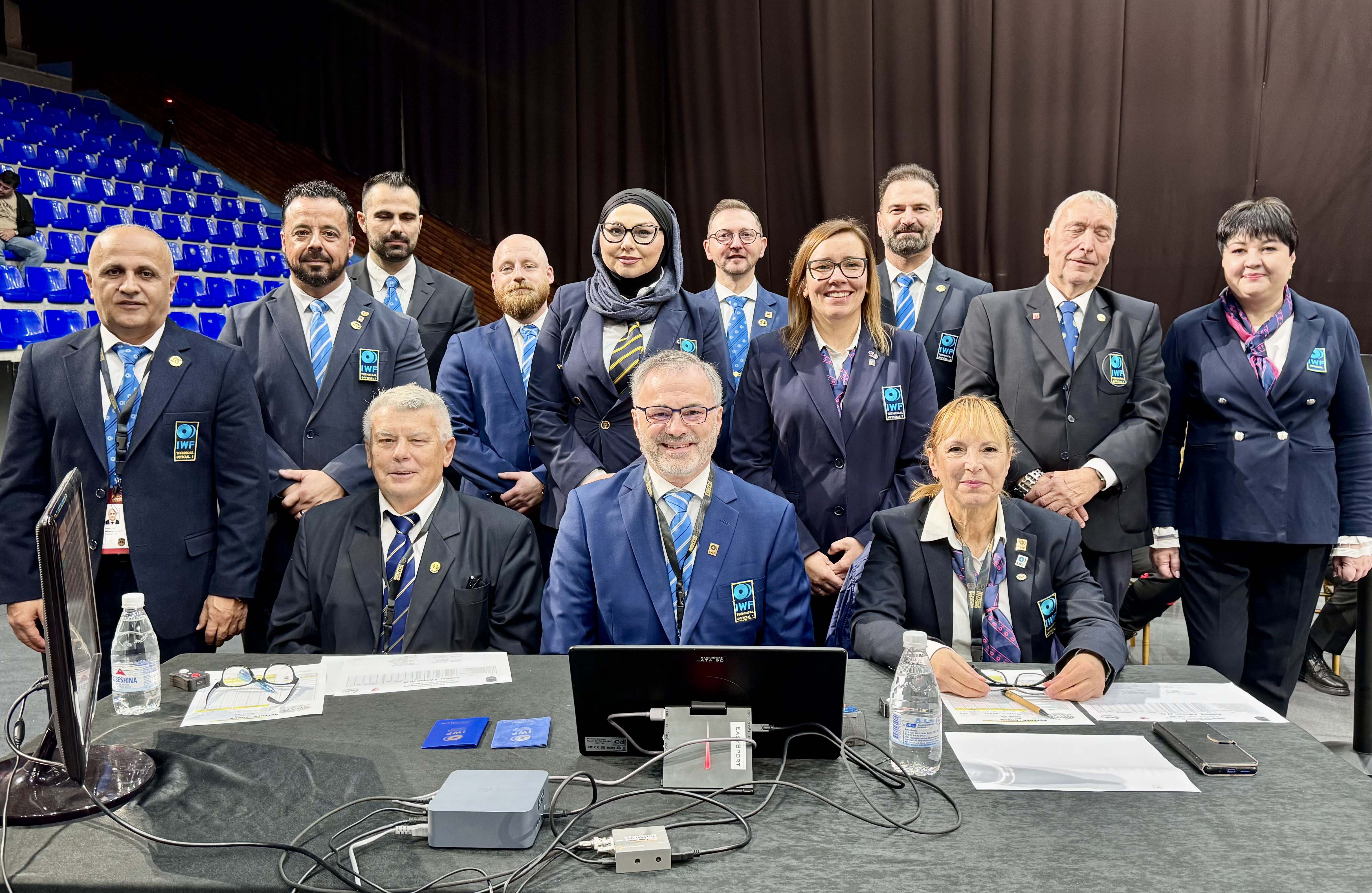 Utlysning av international Kat. II dommer